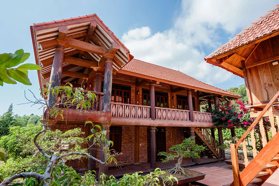 Nhà sàn cộng đồng