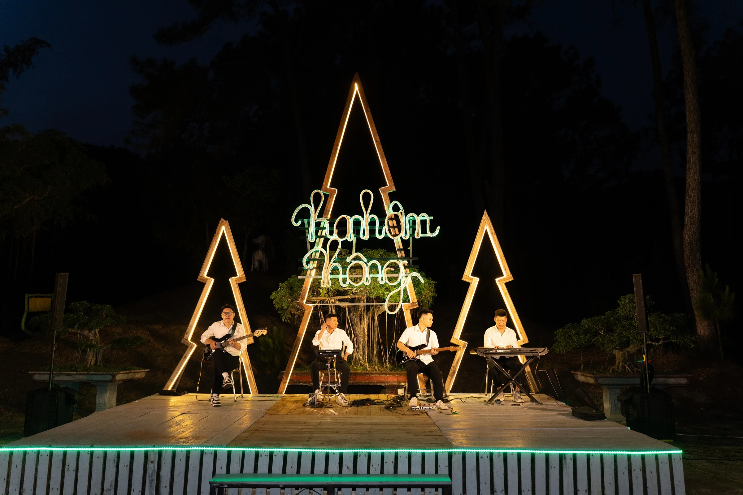 Trải nghiệm đêm nhạc Acoustic “Thanh âm Thông” tại Bái Tử Long Mountain Resort dịp lễ 30/4 - 1/5