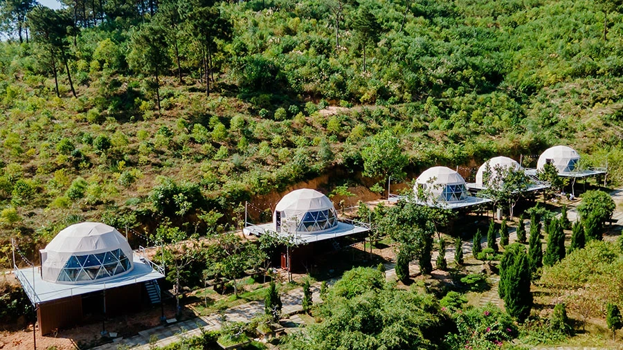 https://baitulongmountainresort.com/storage/product/undefined/Glamping-1-giuong-4.webp