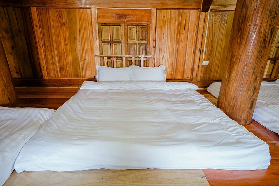 https://baitulongmountainresort.com/storage/product/undefined/nha-san-cong-dong-14.webp