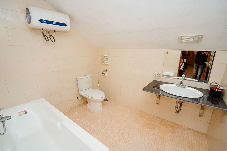 https://baitulongmountainresort.com/storage/product/undefined/nha-san-cong-dong-8.webp