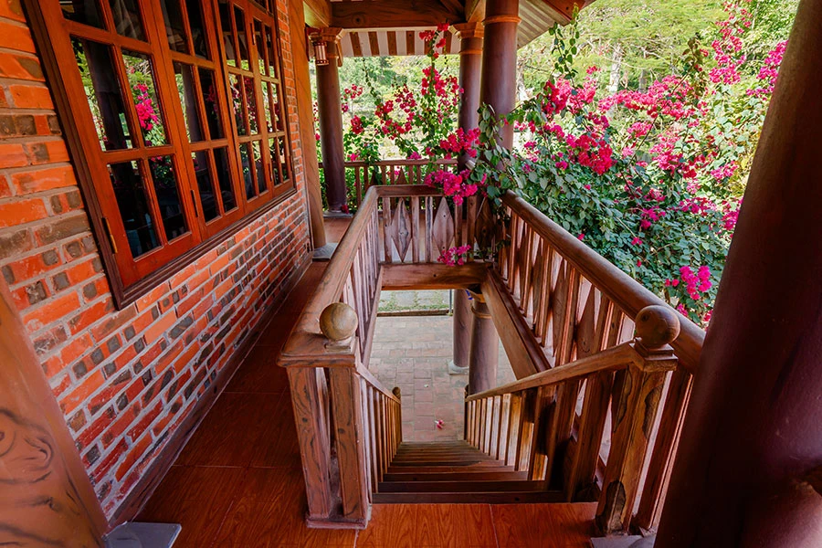 https://baitulongmountainresort.com/storage/product/undefined/phong-giuong-tang-12.webp