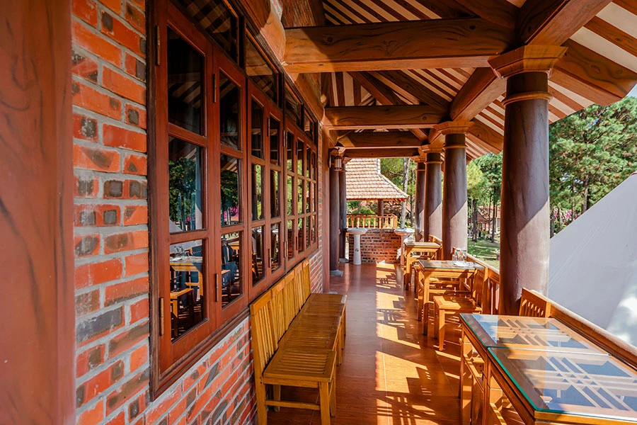 https://baitulongmountainresort.com/storage/product/undefined/phong-giuong-tang-9.webp